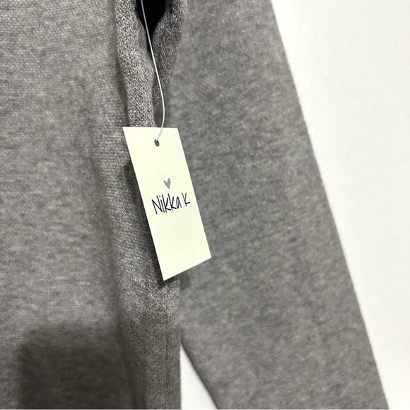 Nikka K graphic novelty gray sweater Dachshund Dog Bow Pearl Christmas NEW sz L - Picture 7 of 10